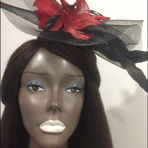 Brand New Ladies Mesh/Feather Hat